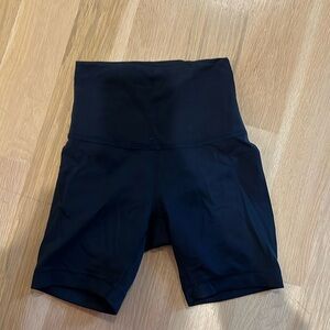 Lululemon Wunder Train Spandex Shorts Sz 0 Navy